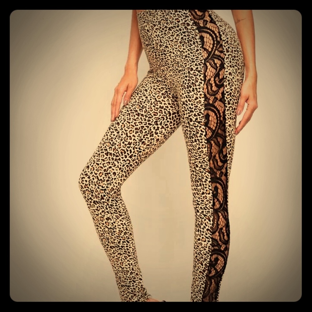 All That Leopard & Lace Sale Legging NWOT